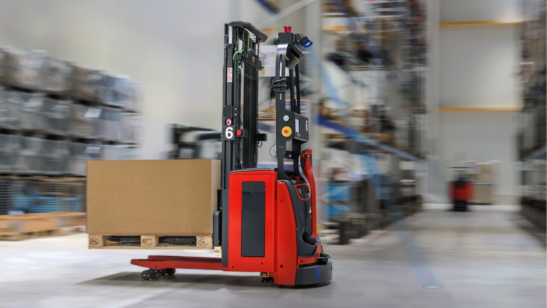 Autonomous Forklifts & AGVs: The Future of Intralogistics