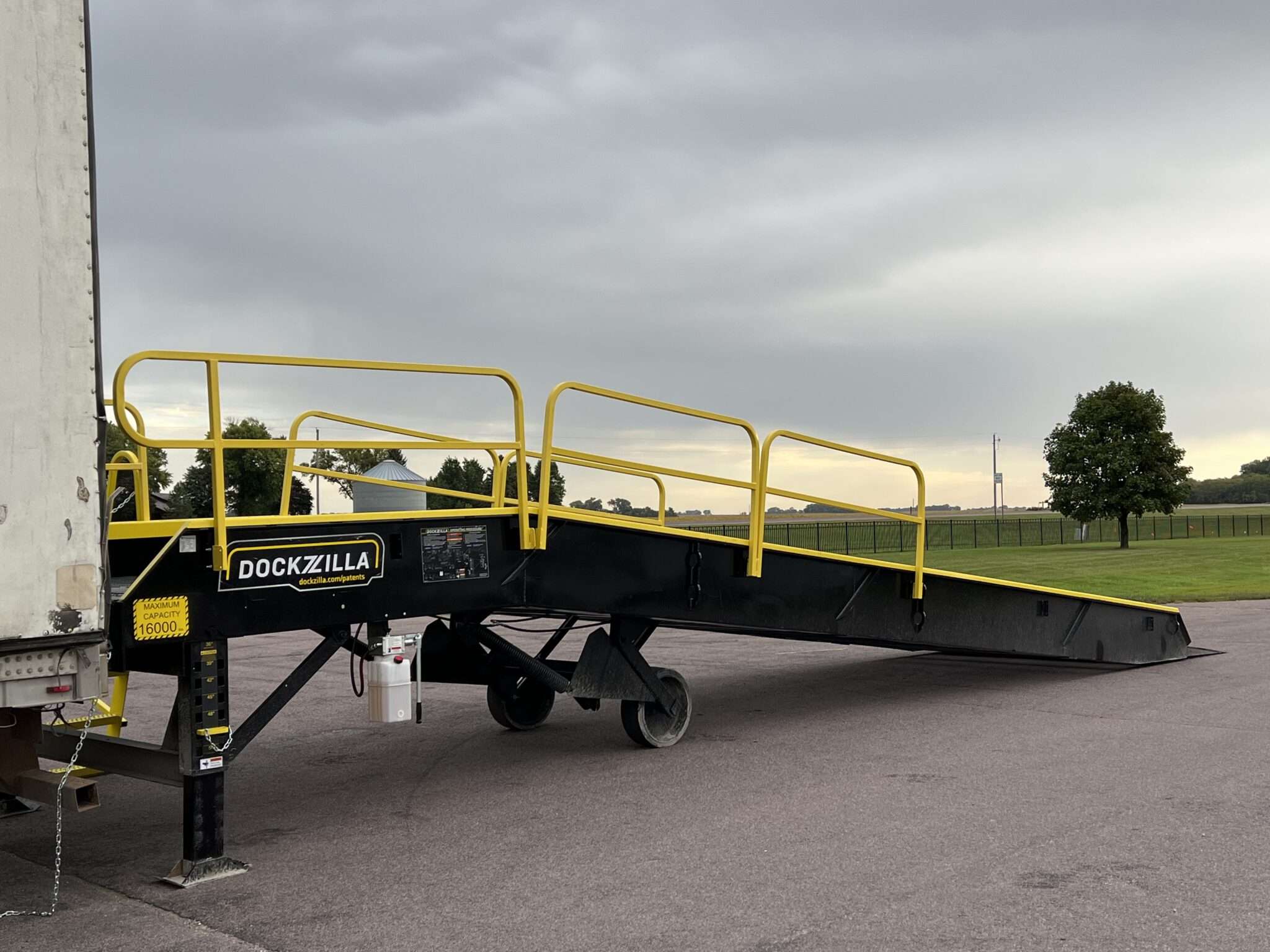 Outdoor Forklifts: Requirements, Types & Tips